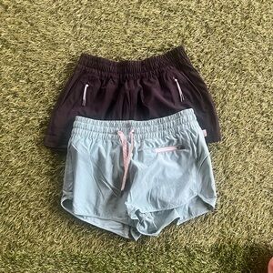 Vuori women Athletic Shorts (2 pairs)